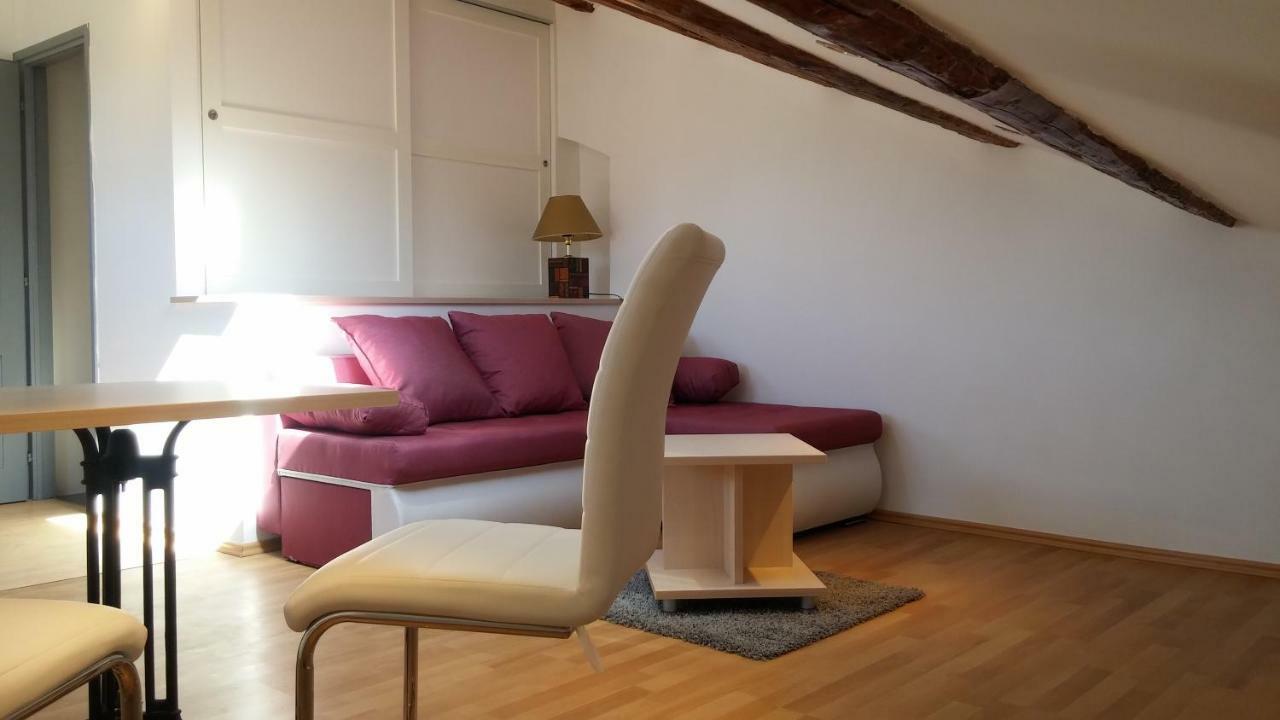 Family House Nerezine公寓 外观 照片