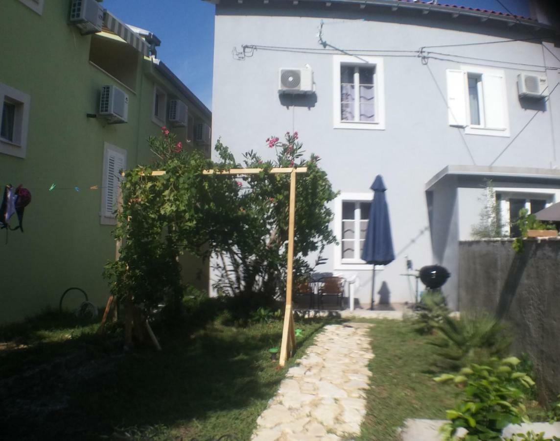 Family House Nerezine公寓 外观 照片